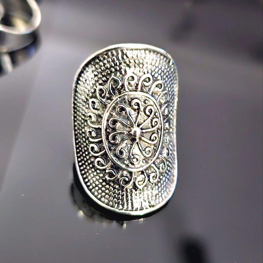 Big Bold Gorgeous Wide Band Silver High Fashion Impressive Ring